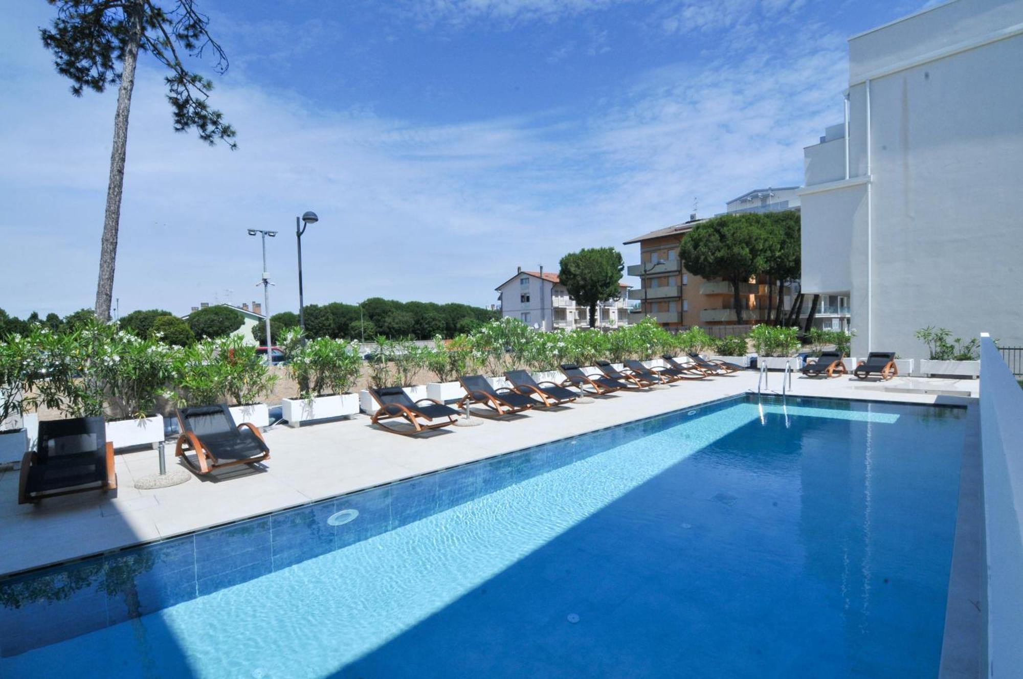 Marina Suites & Apartments 4 Stelle S Caorle Ngoại thất bức ảnh