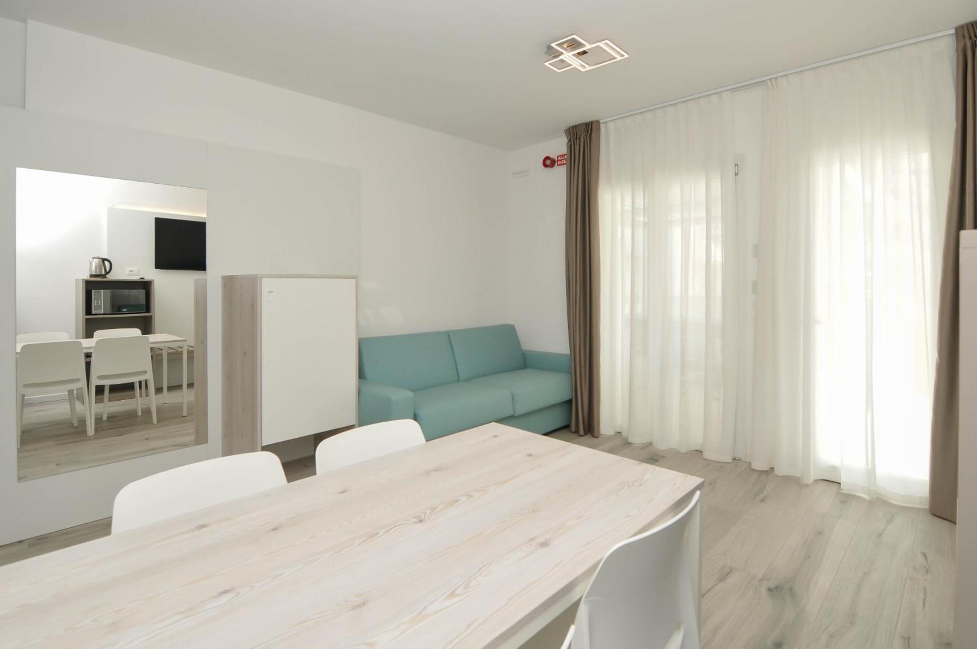Marina Suites & Apartments 4 Stelle S Caorle Ngoại thất bức ảnh